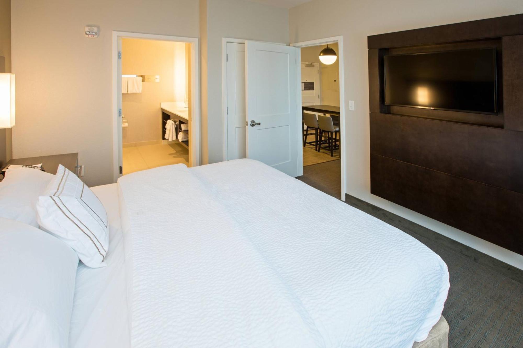 Residence Inn By Marriott Louisville East/Oxmoor Экстерьер фото